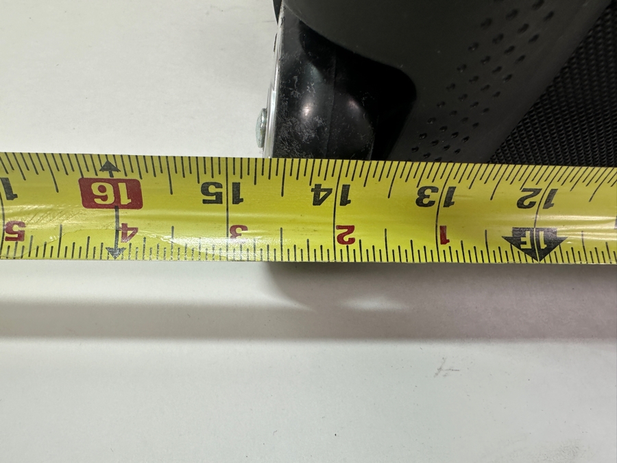 Ricardo Beverly Hills Lightweight Carry-On 21.5' x 14.5' [Photo 6]