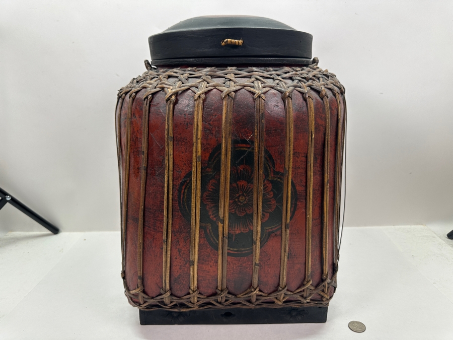 Bamboo and Laquer Farang Tailandes Rice Seed Box / Thai Rice Basket 17'H x 14'W  [Photo 7]