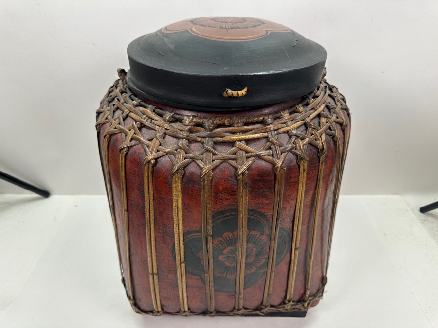 Bamboo and Laquer Farang Tailandes Rice Seed Box / Thai Rice Basket 17'H x 14'W  [Photo 3]