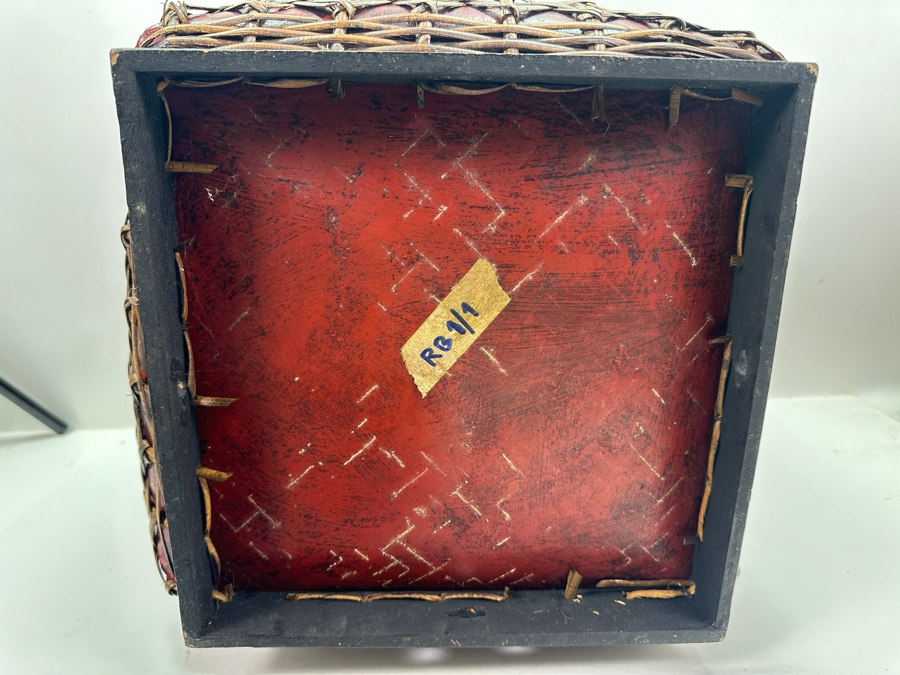 Bamboo and Laquer Farang Tailandes Rice Seed Box / Thai Rice Basket 17'H x 14'W  [Photo 16]
