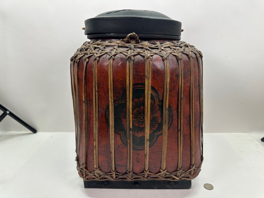 Bamboo and Laquer Farang Tailandes Rice Seed Box / Thai Rice Basket 17'H x 14'W  [Photo 10]
