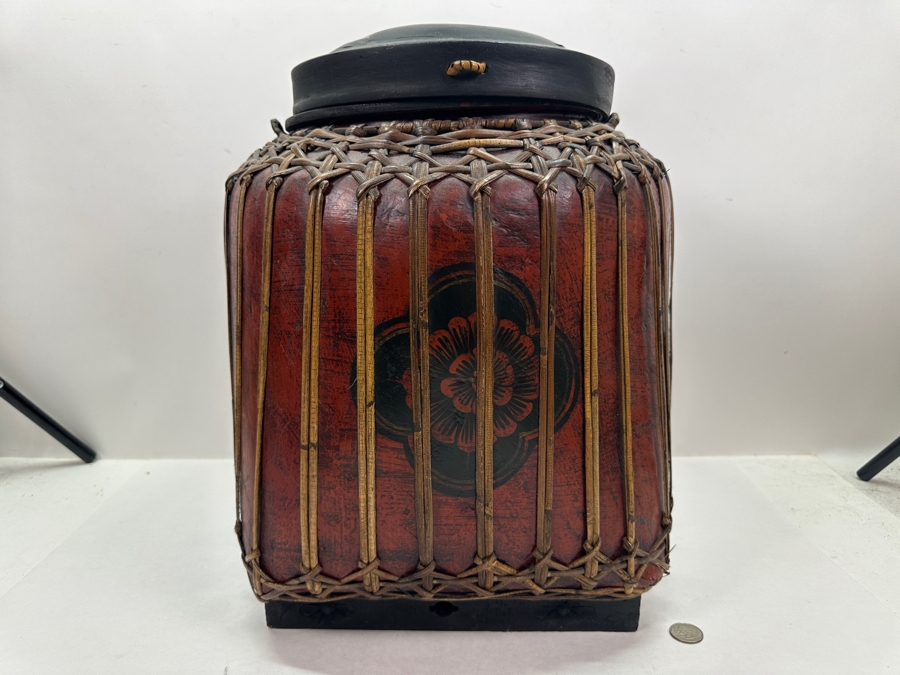Bamboo and Laquer Farang Tailandes Rice Seed Box / Thai Rice Basket 17'H x 14'W  [Photo 5]