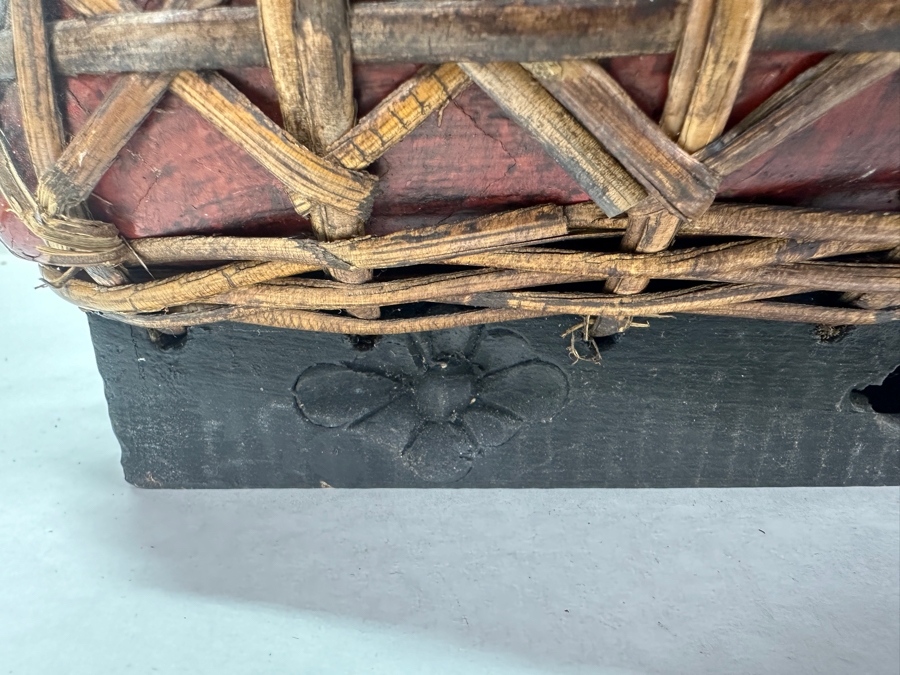 Bamboo and Laquer Farang Tailandes Rice Seed Box / Thai Rice Basket 17'H x 14'W  [Photo 11]