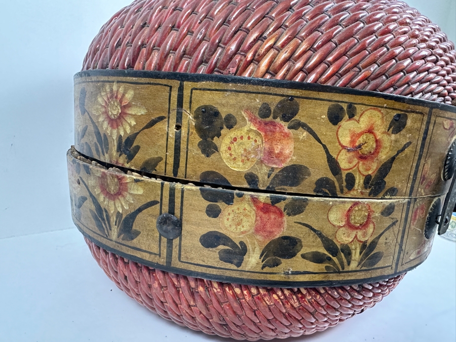 Antique Chinese Woven Willow Wedding Basket 16.5'W x 12'H [Photo 8]