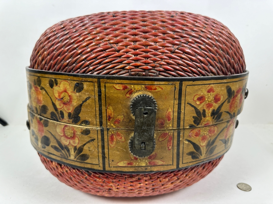 Antique Chinese Woven Willow Wedding Basket 16.5'W x 12'H [Photo 6]