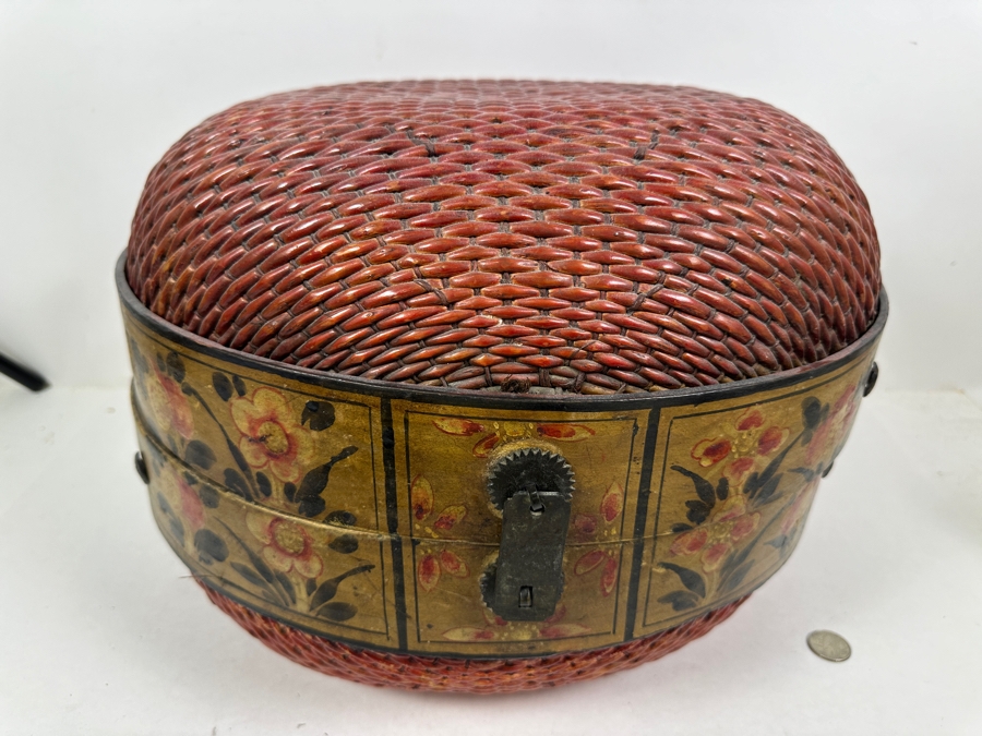 Antique Chinese Woven Willow Wedding Basket 16.5'W x 12'H [Photo 5]