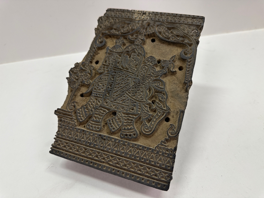 Hand Carved Wooden Indian Elephant Hand Stamp 5.5'W x 3.5'D x 7.75'H [Photo 5]