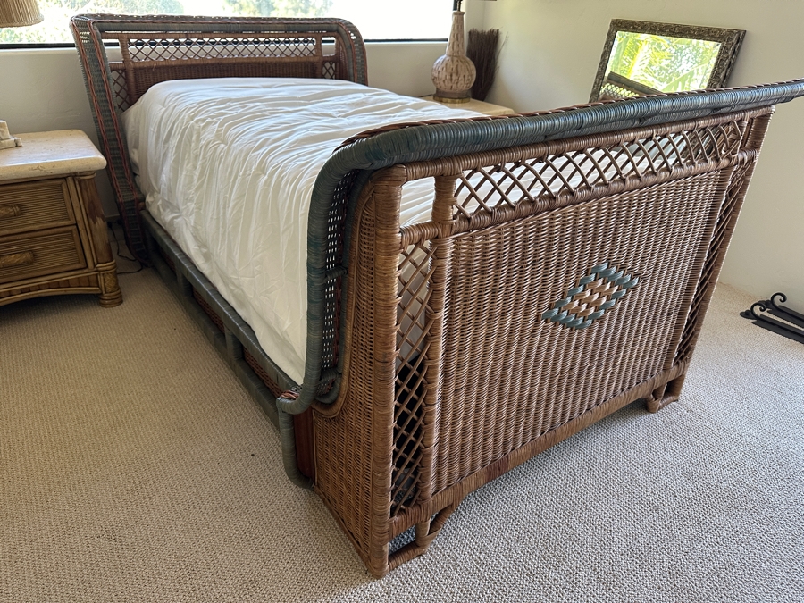 French Grange Art Deco Wicker Sleigh Bed 49W X 85L X 37.5H [Photo 5]