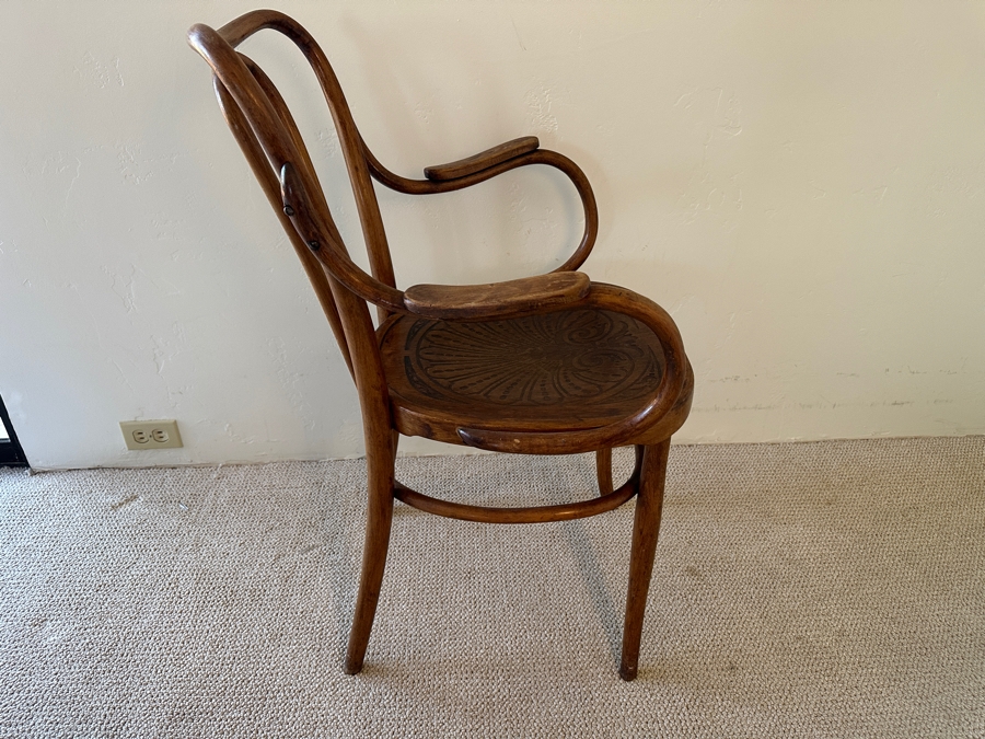 Vintage 1920s Michael Thonet Bentwood Armchair 23.25W X 24D X 34H [Photo 10]