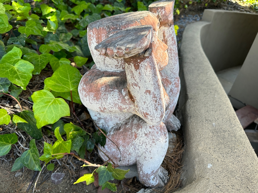 Carved Wooden Monkey Sculpture Base For A Table Garden Decor 12W X 11D X 18H [Photo 4]