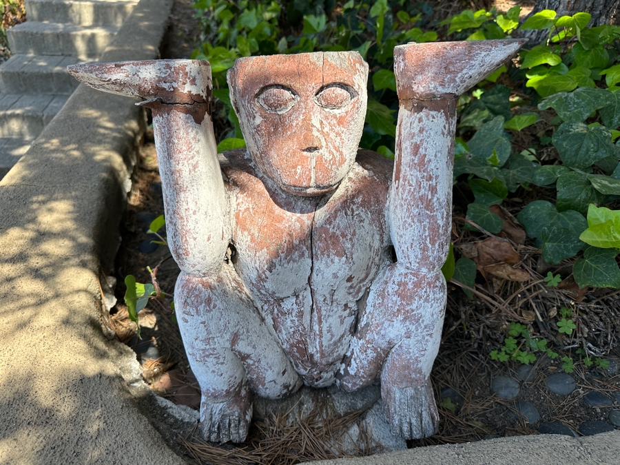Carved Wooden Monkey Sculpture Base For A Table Garden Decor 12W X 11D X 18H [Photo 2]