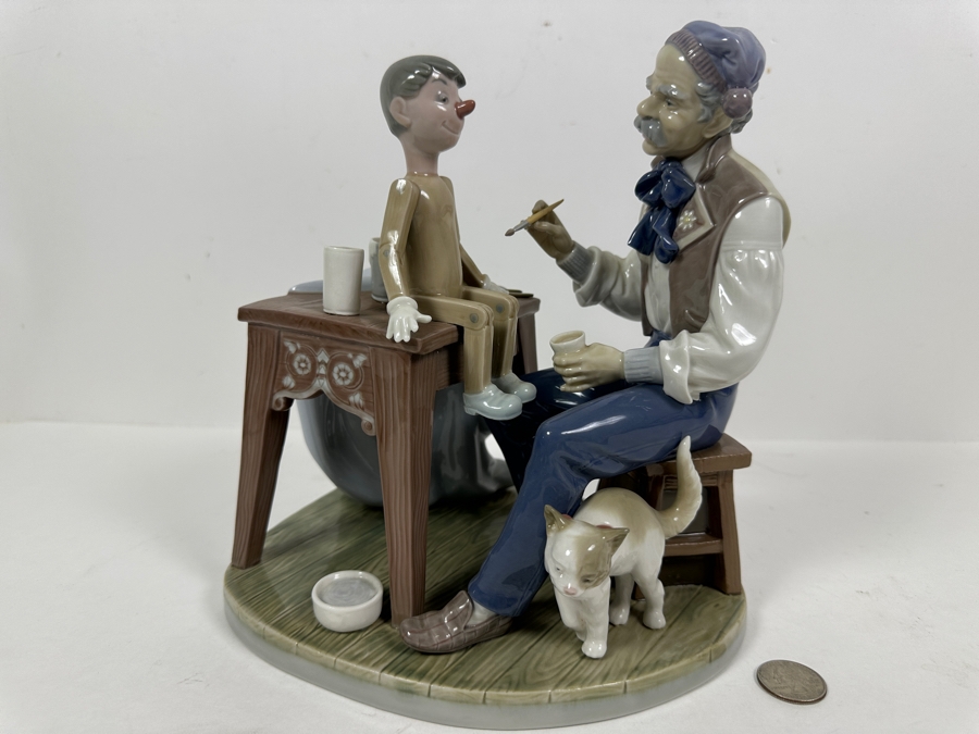 Lladro 'The Puppet Painter' Porcelain Figurine 8W X 7D X 9H Retailed $925 [Photo 2]