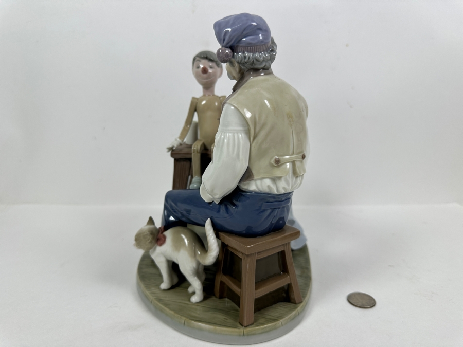 Lladro 'The Puppet Painter' Porcelain Figurine 8W X 7D X 9H Retailed $925 [Photo 8]