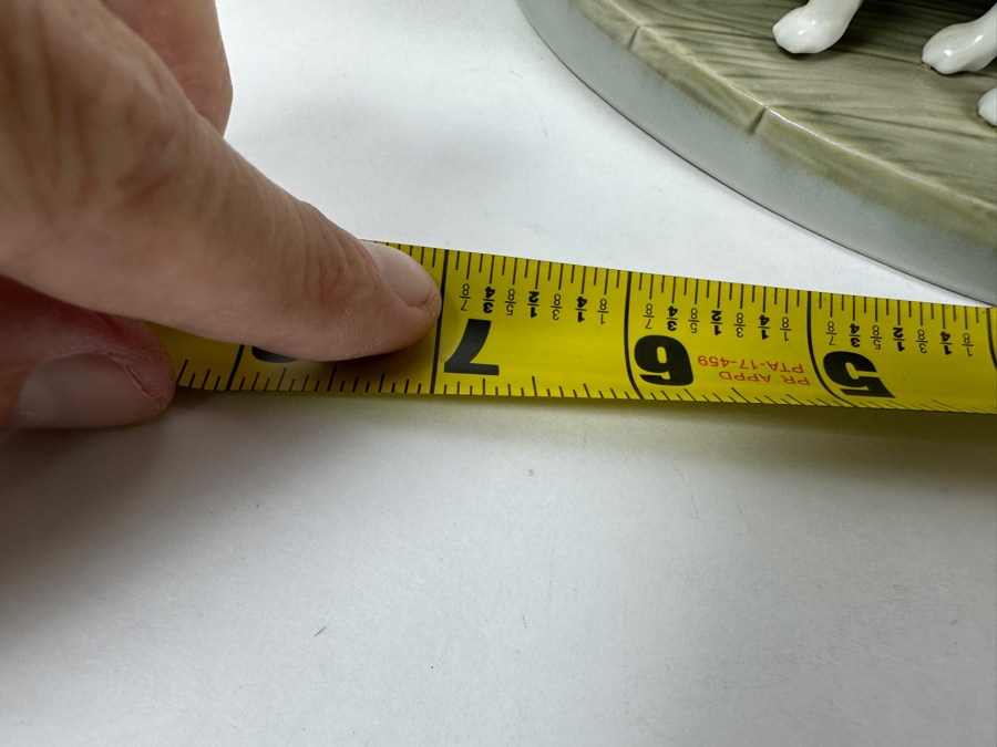 Lladro 'The Puppet Painter' Porcelain Figurine 8W X 7D X 9H Retailed $925 [Photo 15]