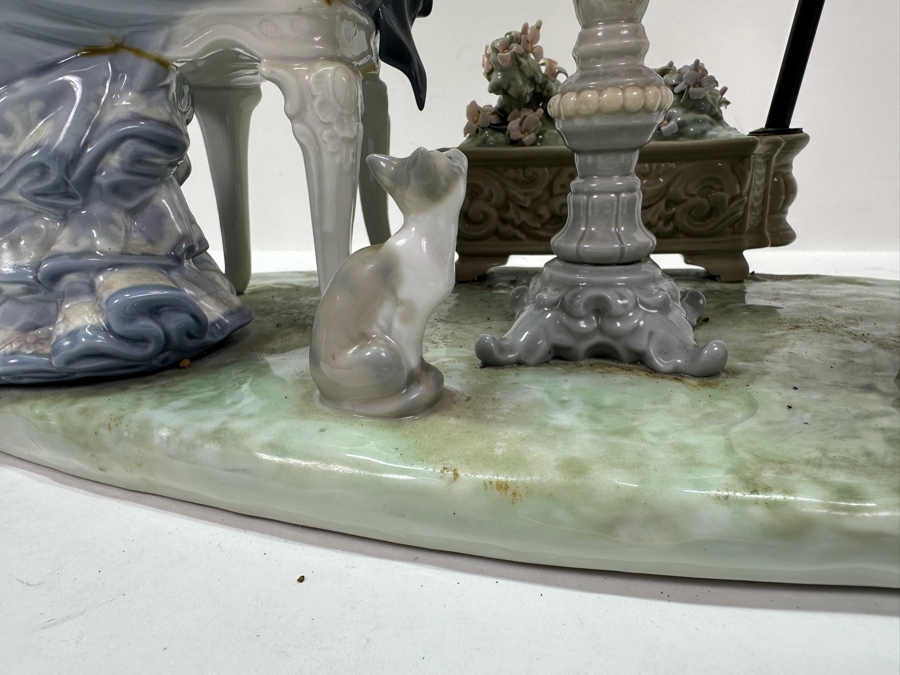 Lladro 'Cafe de Paris' Porcelain Figurine #01001511 13.5'H Original Retail $2,950 1987-1995 [Photo 5]