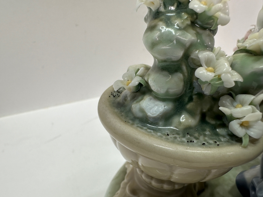 Lladro 'Cafe de Paris' Porcelain Figurine #01001511 13.5'H Original Retail $2,950 1987-1995 [Photo 8]