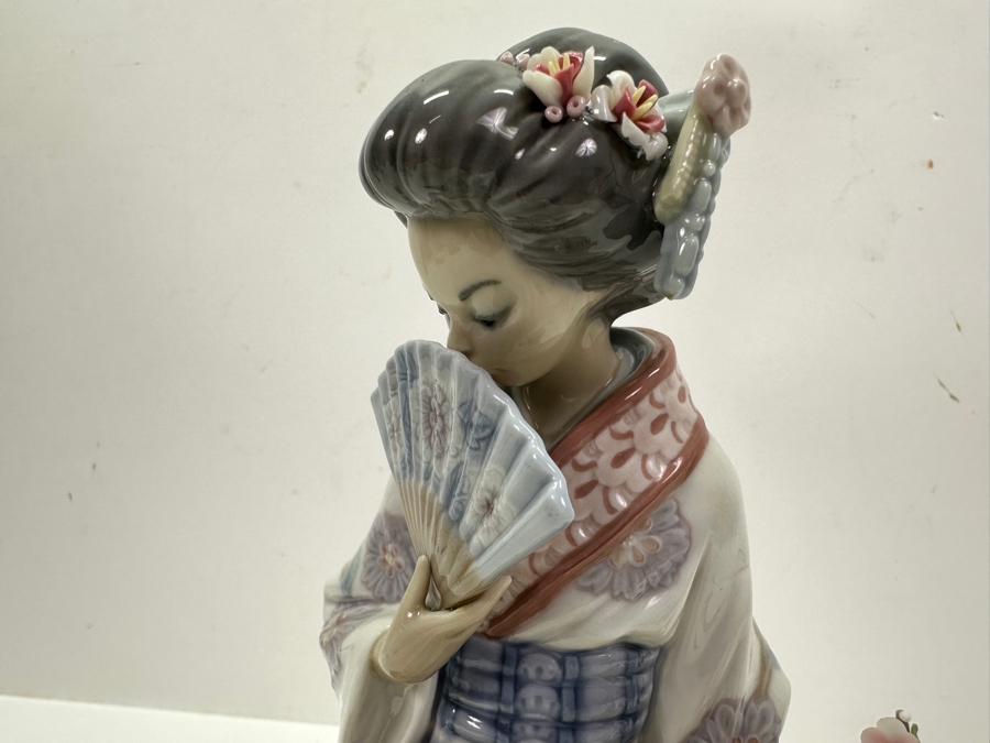 Lladro 'Nippon Lady' Porcelain Figurine #5327 9'H 1985-2001 [Photo 5]
