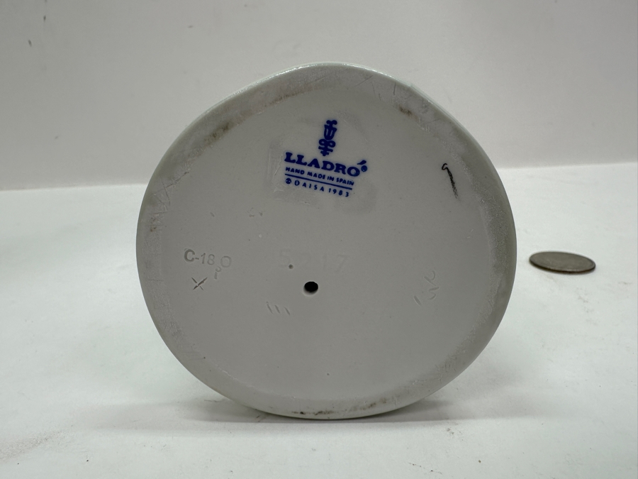 Lladro 'Spring Girl' Porcelain Figurine #5217 7.5'H Retail $455  [Photo 9]