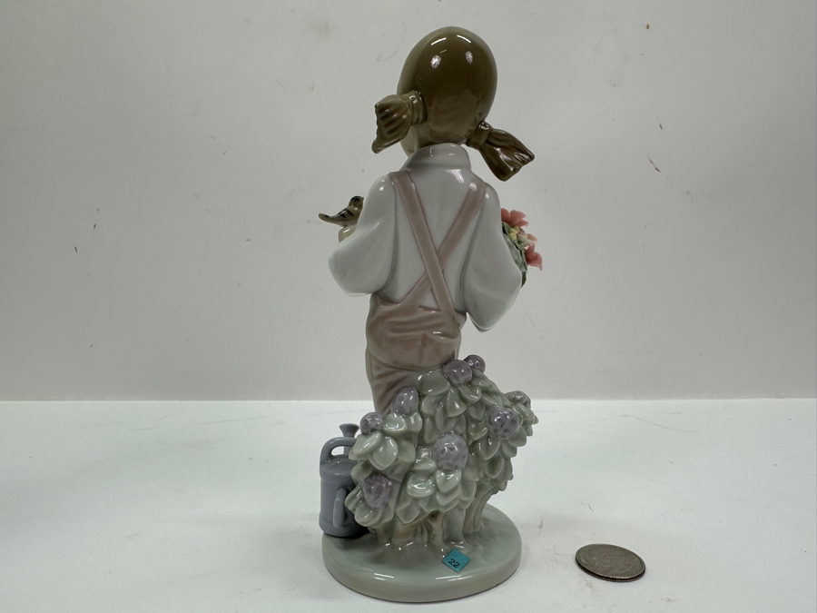 Lladro 'Spring Girl' Porcelain Figurine #5217 7.5'H Retail $455  [Photo 7]