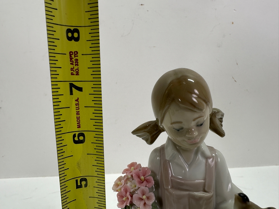 Lladro 'Spring Girl' Porcelain Figurine #5217 7.5'H Retail $455  [Photo 10]