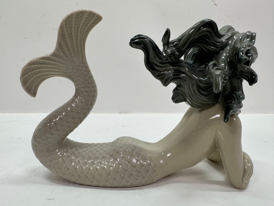Lladro 'Fantasy' Mermaid Porcelain Figurine #1414 6.25'H $495 Retail [Photo 6]