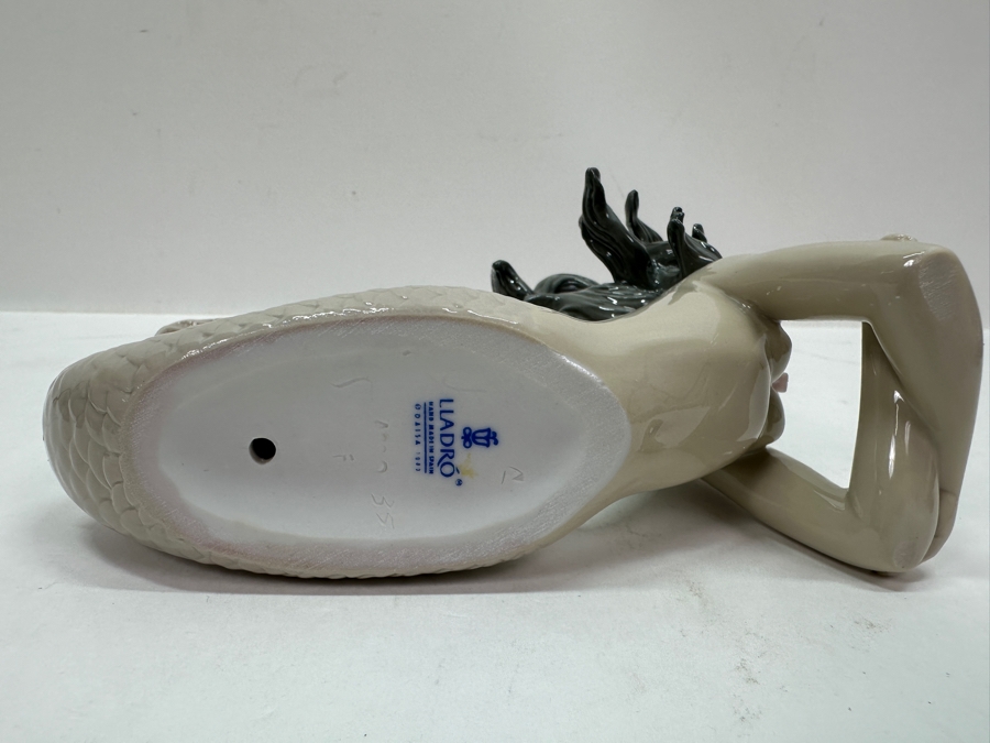 Lladro 'Fantasy' Mermaid Porcelain Figurine #1414 6.25'H $495 Retail [Photo 8]