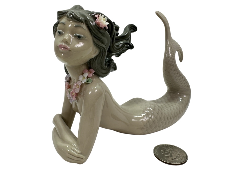 Lladro 'Fantasy' Mermaid Porcelain Figurine #1414 6.25'H $495 Retail [Photo 1]