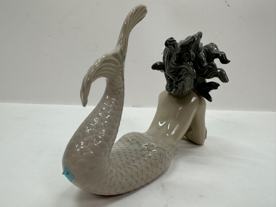 Lladro 'Fantasy' Mermaid Porcelain Figurine #1414 6.25'H $495 Retail [Photo 7]