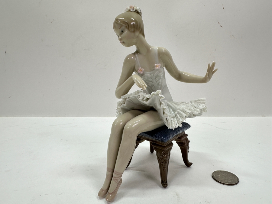 Lladro 'Recital' Ballerina Porcelain Figurine #5496 4.75'H $595 Retail [Photo 4]