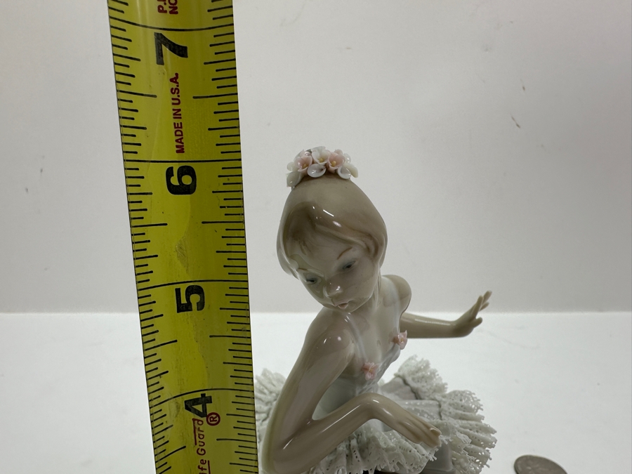 Lladro 'Recital' Ballerina Porcelain Figurine #5496 4.75'H $595 Retail [Photo 9]