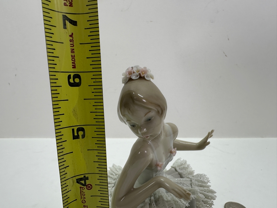 Lladro 'Recital' Ballerina Porcelain Figurine #5496 4.75'H $595 Retail [Photo 8]
