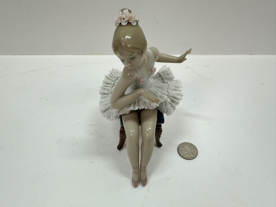Lladro 'Recital' Ballerina Porcelain Figurine #5496 4.75'H $595 Retail [Photo 3]