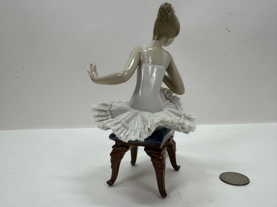 Lladro 'Recital' Ballerina Porcelain Figurine #5496 4.75'H $595 Retail [Photo 6]