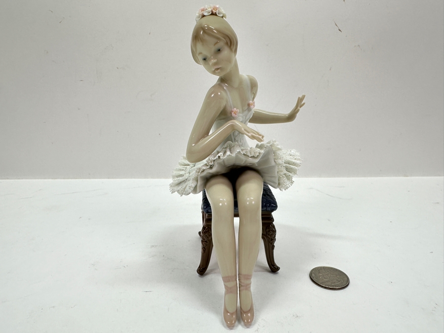 Lladro 'Recital' Ballerina Porcelain Figurine #5496 4.75'H $595 Retail [Photo 2]