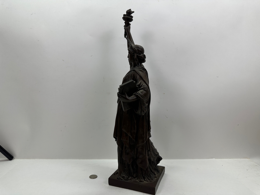 Statue Of Liberty Resin Statue By Gold Leaf Corporation 20.5'H [Photo 9]