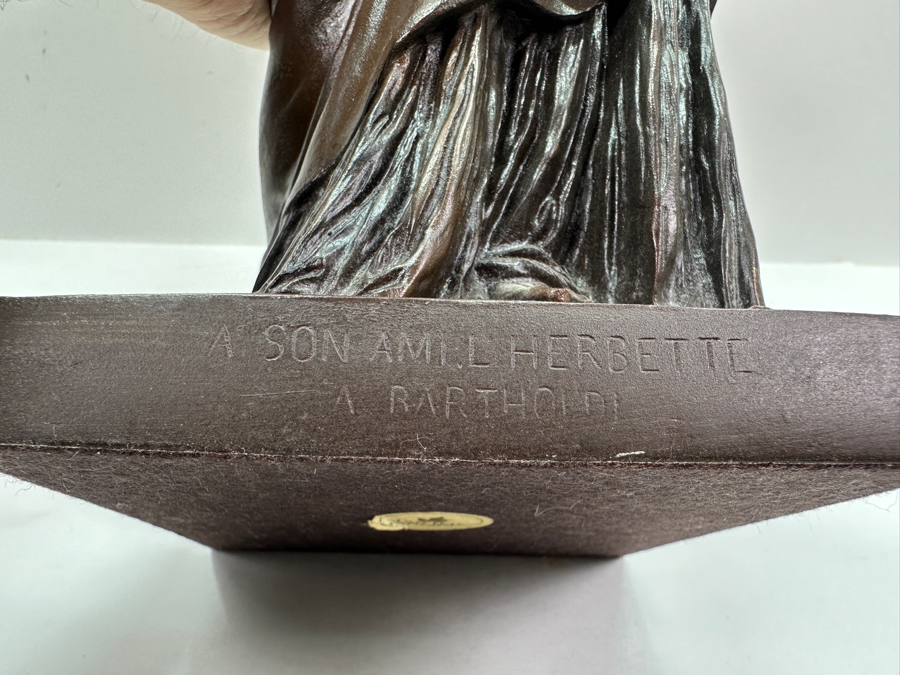 Statue Of Liberty Resin Statue By Gold Leaf Corporation 20.5'H [Photo 11]