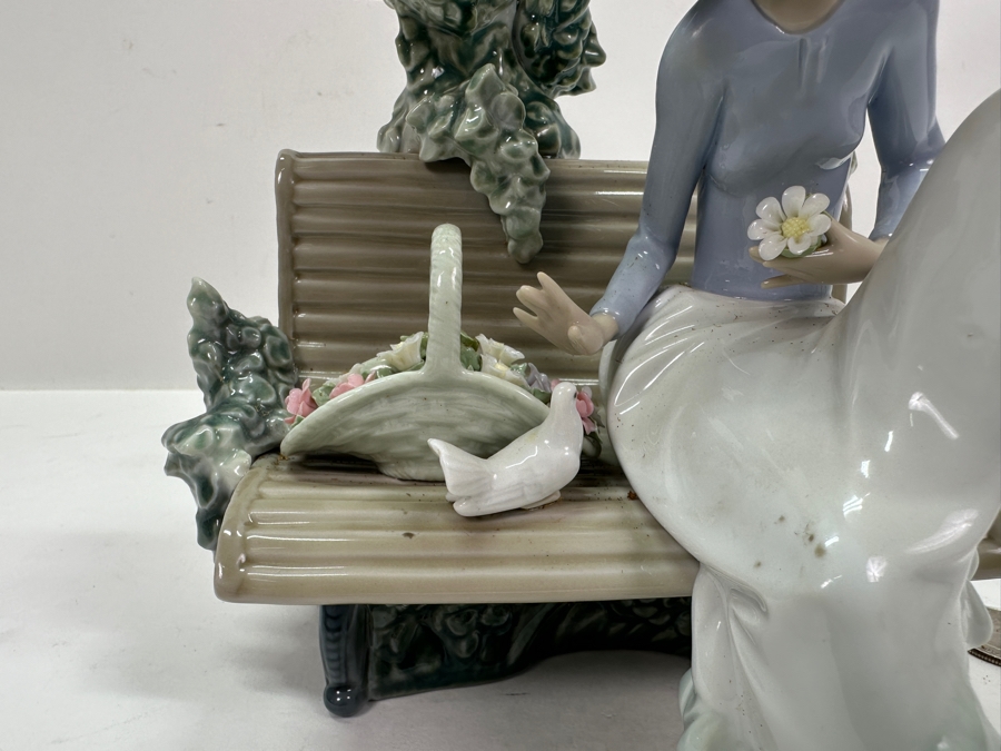 Vintage Lladro 'Sunday in the Park' Porcelain Figurine #5365 9'H 1986-1996 [Photo 5]