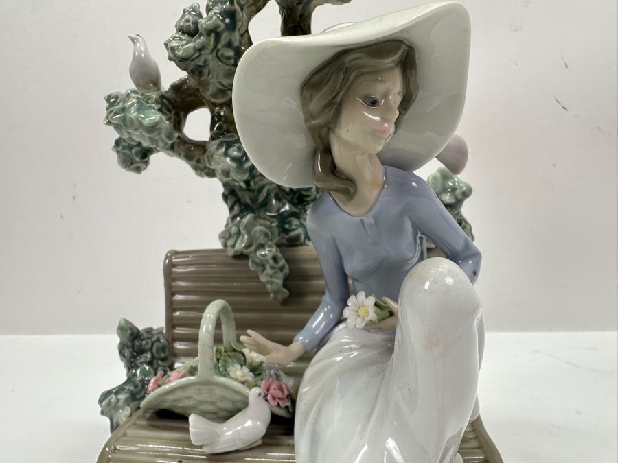 Vintage Lladro 'Sunday in the Park' Porcelain Figurine #5365 9'H 1986-1996 [Photo 4]