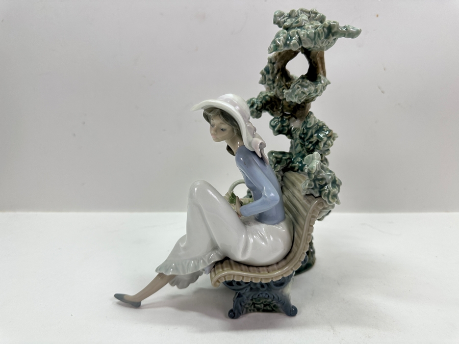 Vintage Lladro 'Sunday in the Park' Porcelain Figurine #5365 9'H 1986-1996 [Photo 8]