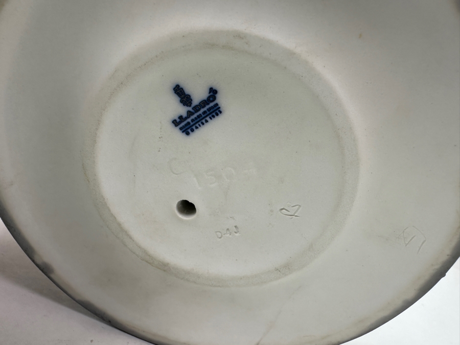 Vintage Lladro 'The Reception' Porcelain Figurine #3018 13.5'H 1971-1998 [Photo 11]