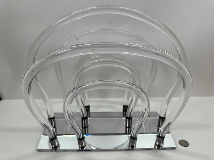 Vintage Mid-Century Modern Dorothy Thorpe Lucite And Chrome Magazine Rack 13W X 10D X 13.5H [Photo 6]