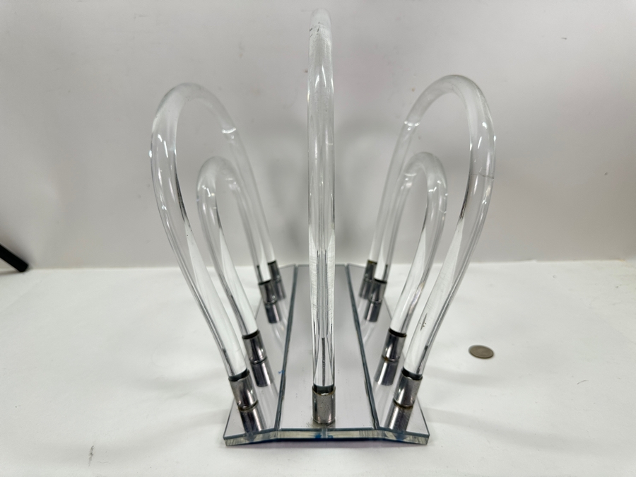 Vintage Mid-Century Modern Dorothy Thorpe Lucite And Chrome Magazine Rack 13W X 10D X 13.5H [Photo 5]