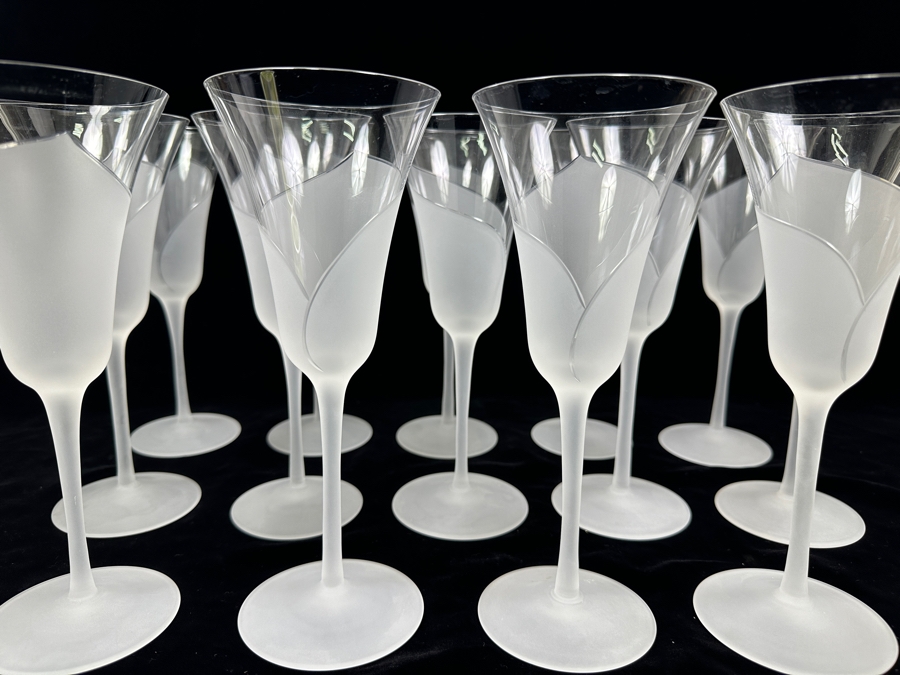 (14) Sasaki Hana Clear Frosted Lily Stemware Glasses Water Goblets 8 7/8H Replacements Value $419 [Photo 4]