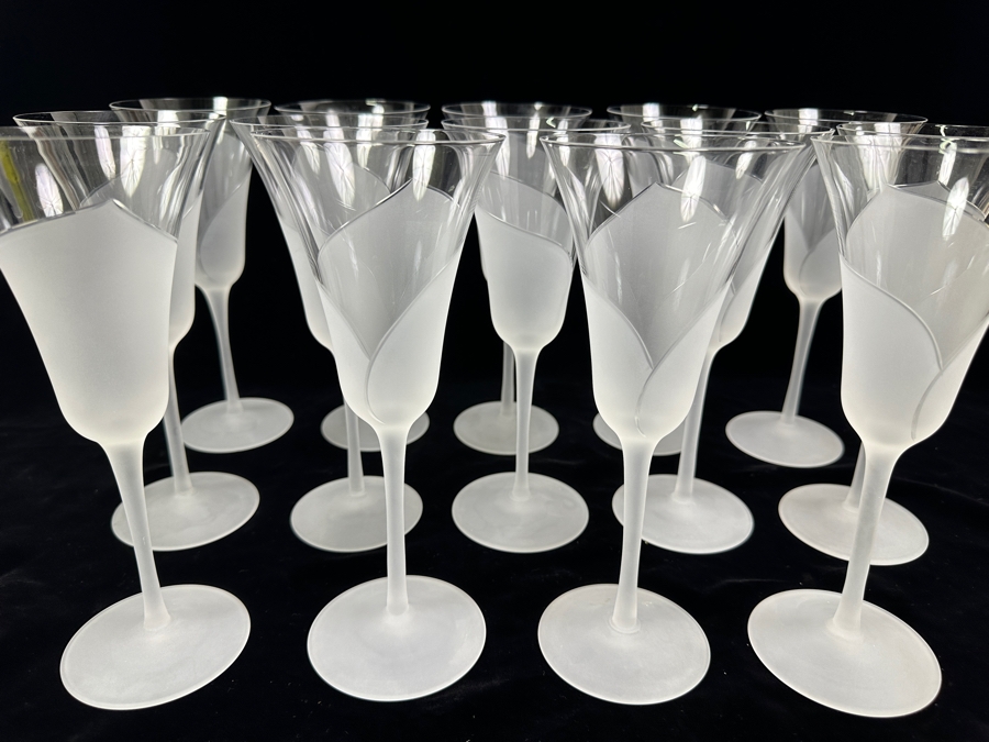 (14) Sasaki Hana Clear Frosted Lily Stemware Glasses Water Goblets 8 7/8H Replacements Value $419 [Photo 2]