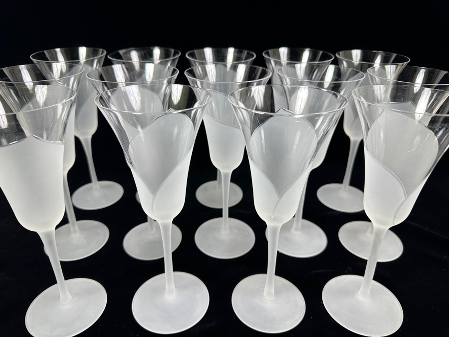 (14) Sasaki Hana Clear Frosted Lily Stemware Glasses Water Goblets 8 7/8H Replacements Value $419 [Photo 5]