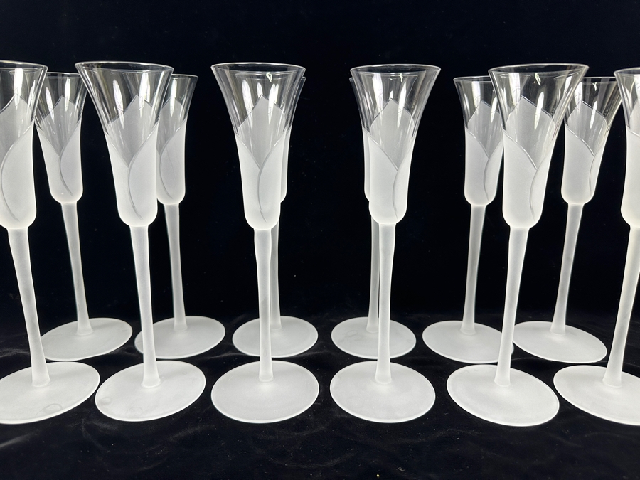 (12) Sasaki Hana Clear Frosted Lily Stemware Champagne Flutes Glasses 9 5/8H X 2 3/8W Replacements Value $479 [Photo 3]