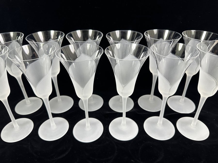 (11) Sasaki Hana Clear Frosted Lily Stemware Wine Glasses 7.75H X 3 1/8W Replacements Value $329 [Photo 5]