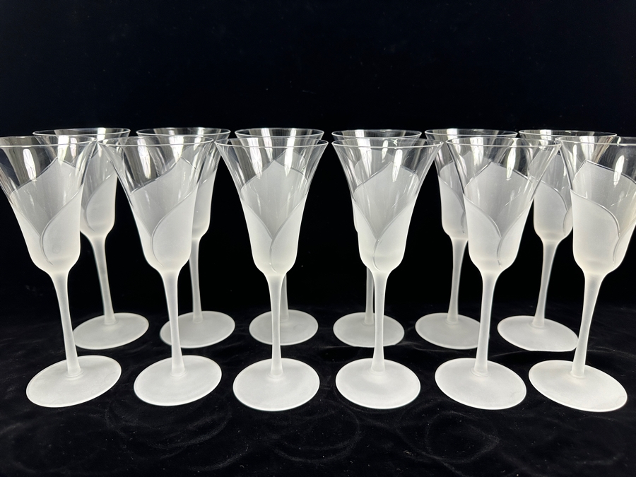 (11) Sasaki Hana Clear Frosted Lily Stemware Wine Glasses 7.75H X 3 1/8W Replacements Value $329 [Photo 2]