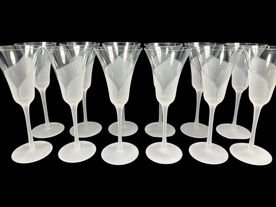 (11) Sasaki Hana Clear Frosted Lily Stemware Wine Glasses 7.75H X 3 1/8W Replacements Value $329 [Photo 1]