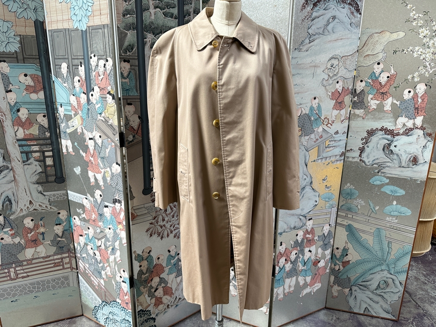Just Added - Burberry Trench Coat Jacket Made In England (24' Sleeve Length, 39' Jacket Length) [Photo 2]